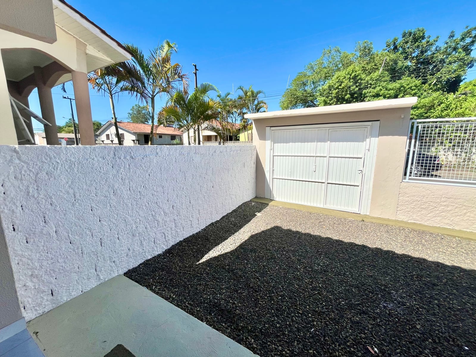 Foto do imóvel Casa 100% Reformada com Amplo Quintal no Monte Castelo